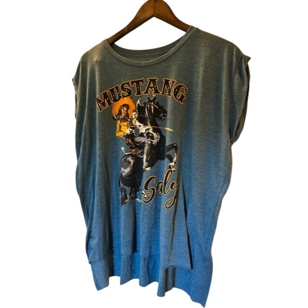 Rodeo Quincy Mustang Sally Graphic T-Shirt Blue XL Western Cowgirl High Low Hem